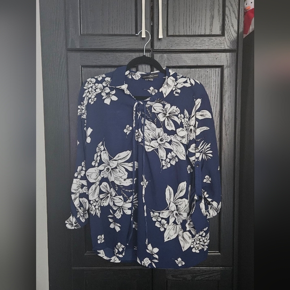 Long-Sleeved Floral Casual Summer Top - Picture 2 of 6